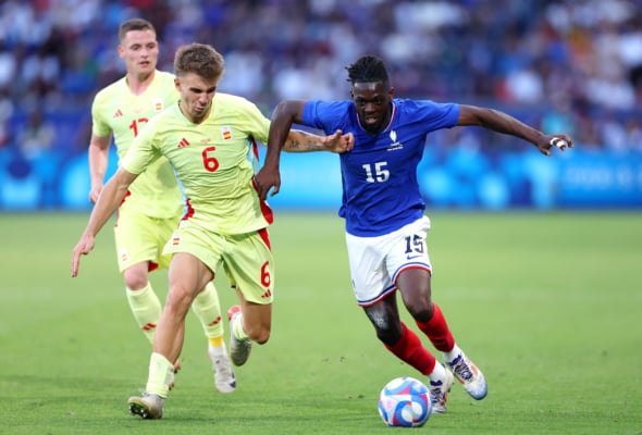 孔帕尼：我们没有“杯赛门将”制度；在混乱中迪亚斯有创造力