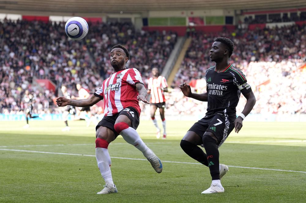 懂球帝12周年120大瞬间决赛：梅西捧大力神杯PK武磊绝平巴萨